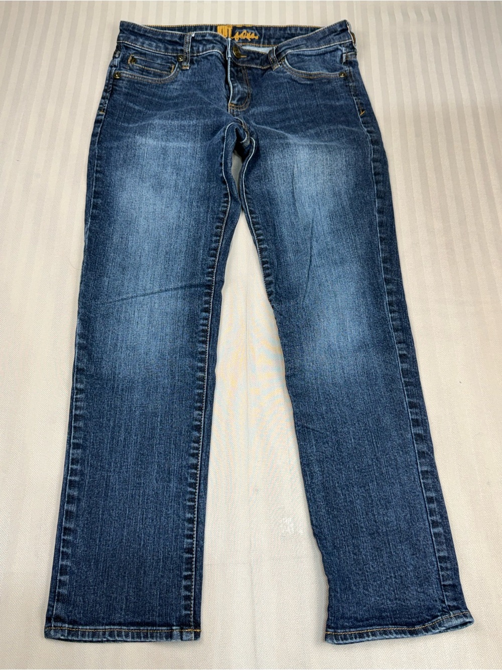 KUT From The Kloth Size 6 Short Bootcut Jeans Medium Wash Stretch Denim